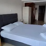 ホテル Prego Living
