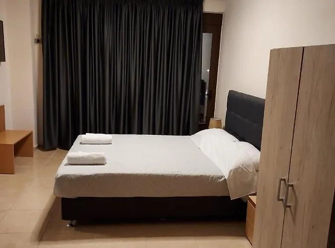 Prego Living Hotel Vathi (Methana)